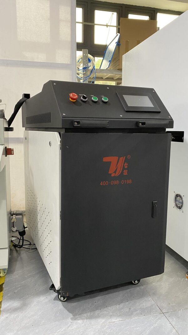 Robotic Laser Cladding Machine1